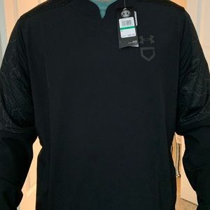 New Under Armour multi purpose Long sleeve shirt with hoodie